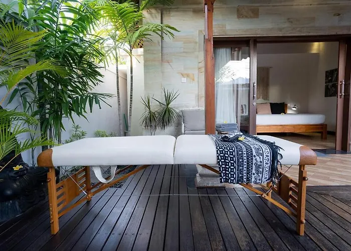Boutique Two Bedroom In Villa